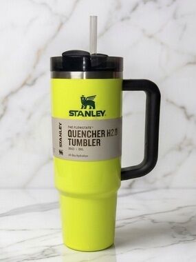 Stanley 30oz Quencher H2.0 FlowState Tumbler Neon Yellow Spring Fling NWT Cup